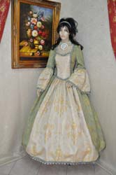 Costume