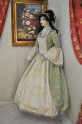 Costume