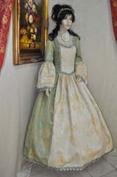 Costume