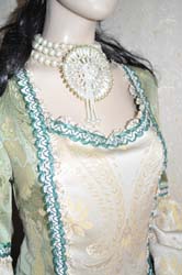 Costume