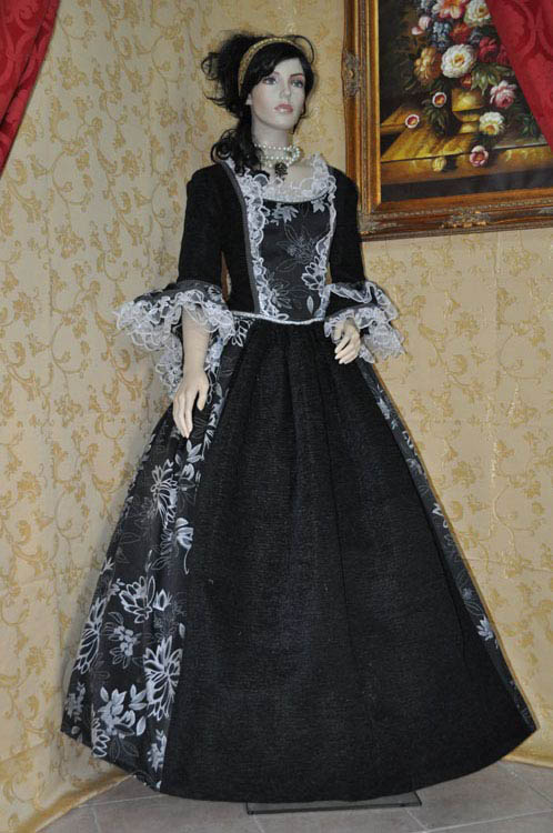 Costume