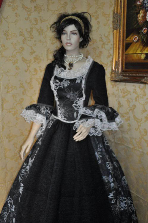Costume