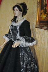 Costume