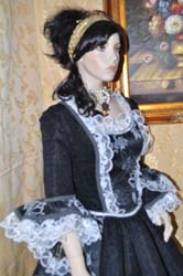 Costume