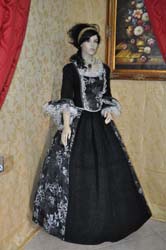 Costume