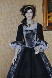 Costume