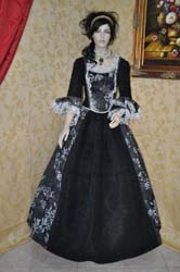 Costume