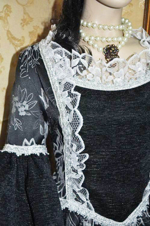 Costume