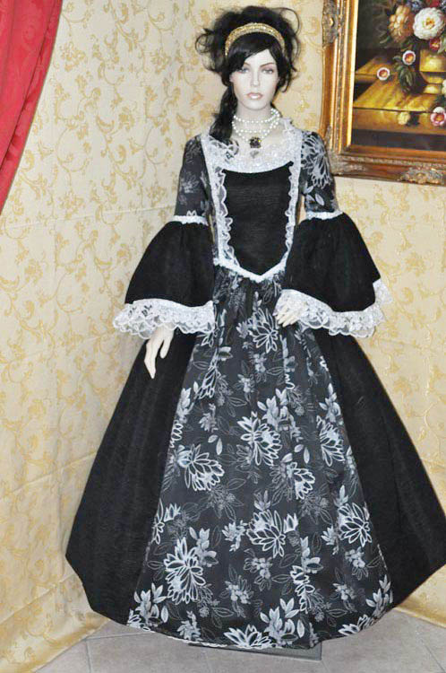 Costume