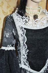 Costume