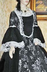 Costume