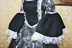 Costume