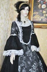 Costume