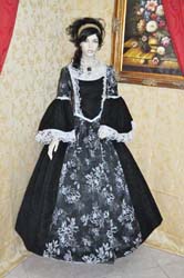Costume