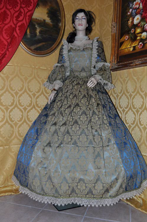 Costume