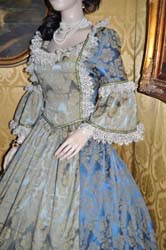 Costume