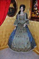 Costume