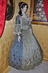 Costume