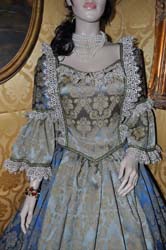Costume