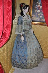 Costume