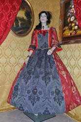 Costume