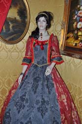 Costume
