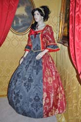 Costume