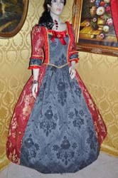 Costume