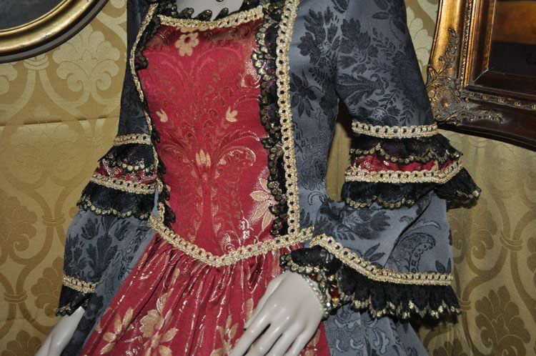 Costumi