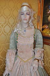 Costume