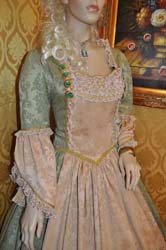 Costume