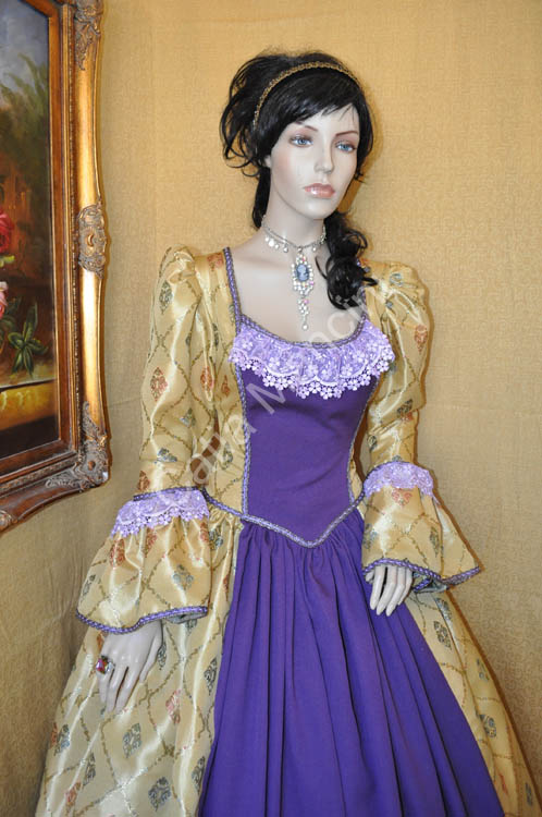 Costume Venetian worked by hand wise artisans (2)