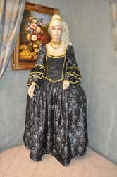 Vestito-tipico-carnevale-veneziano (1)
