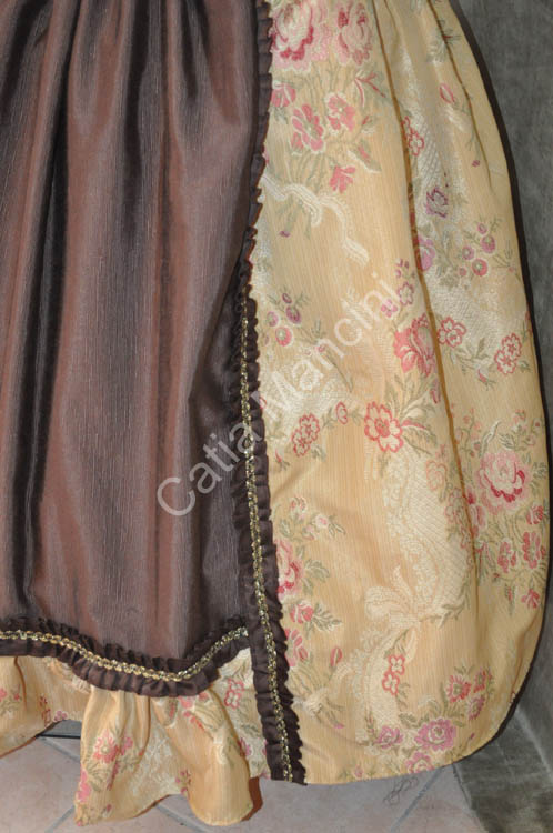 Abito-Dama-del-Settecento (2)