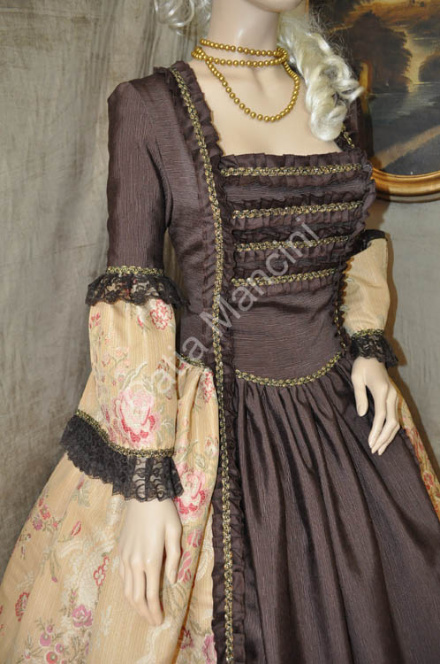 Abito-Dama-del-Settecento (5)