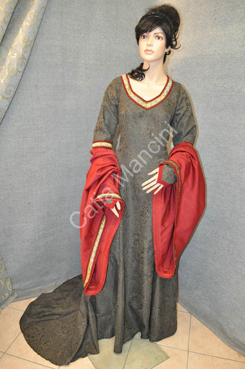 historical costume medieval Italian woman (13)