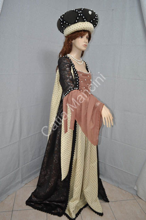 costumes historic Renaissance woman (13)