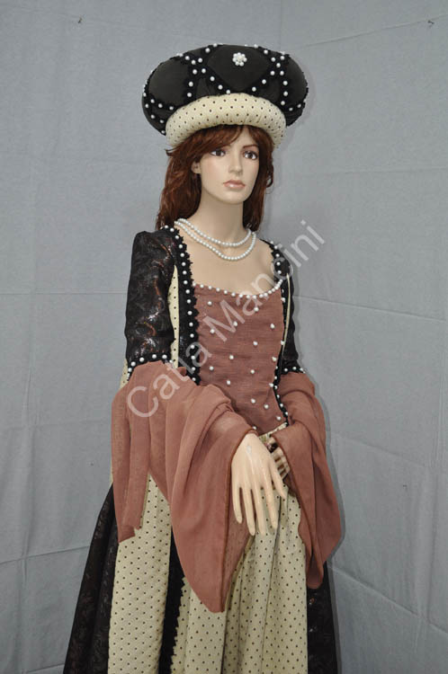 costumes historic Renaissance woman (15)