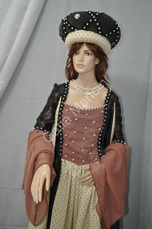 costumes historic Renaissance woman (16)