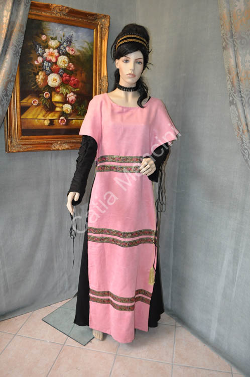 Vestito-del-Medioevo-Femminile (1)