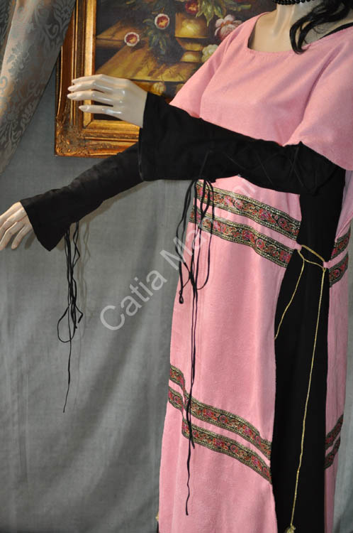 Vestito-del-Medioevo-Femminile (11)