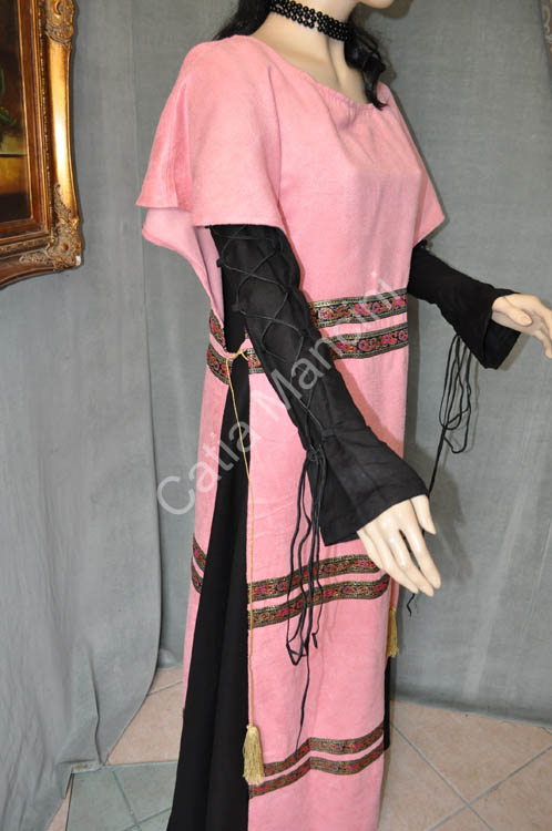Vestito-del-Medioevo-Femminile (4)