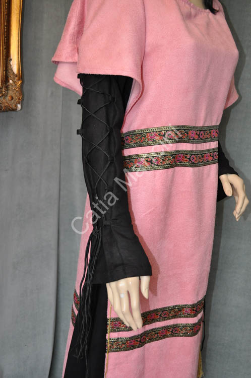 Vestito-del-Medioevo-Femminile (5)