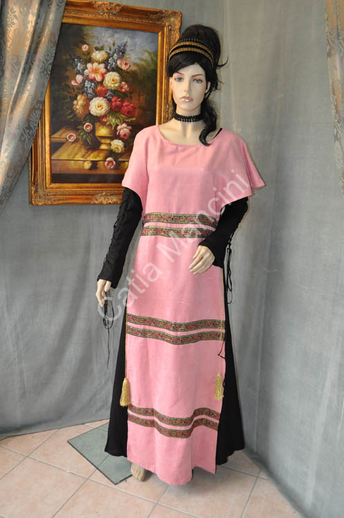 Vestito-del-Medioevo-Femminile (6)