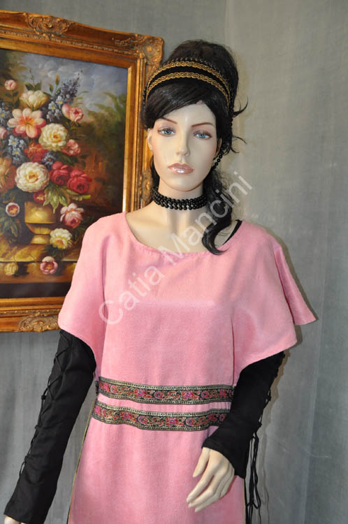 Vestito-del-Medioevo-Femminile (7)