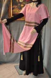 Vestito-del-Medioevo-Femminile (9)