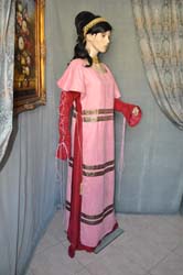 Abito-Femminile-per-cortei (1)