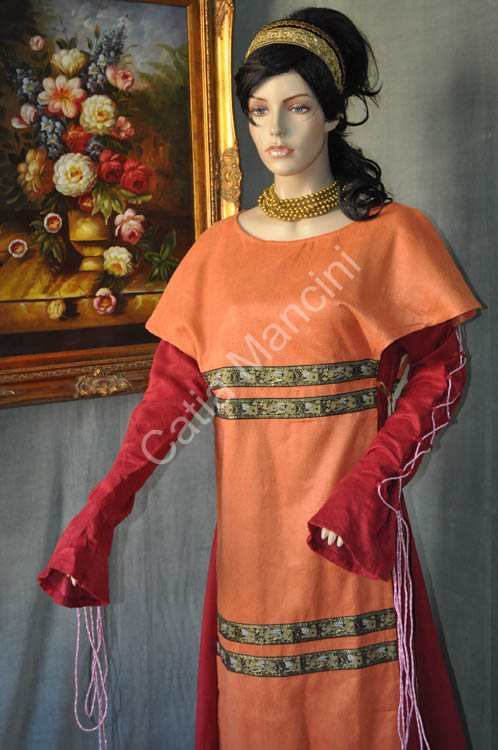 Veste-Femminile-tipica-Medioevo (1)