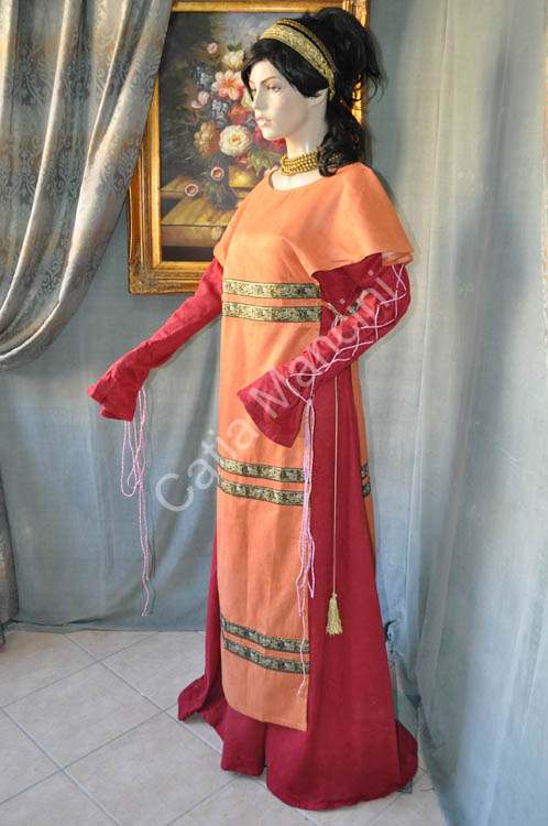 Veste-Femminile-tipica-Medioevo (2)