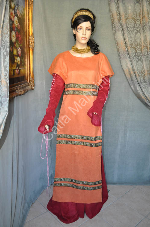 Veste-Femminile-tipica-Medioevo (9)